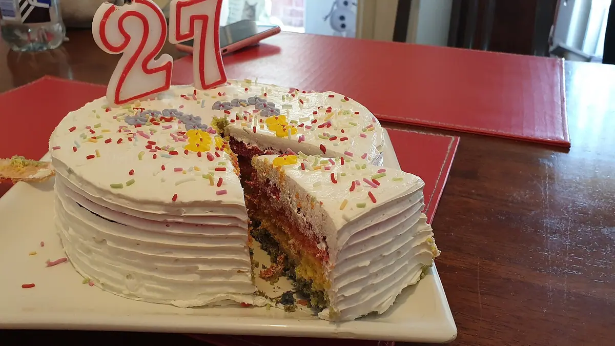 Ashfield Cake and Shake – cake shop in Sutton-in-Ashfield town centre